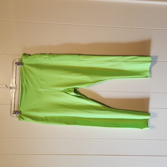 Neon Green Capri Workout Leggings - Picture 5 of 6